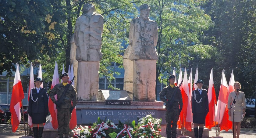 historia, Biała Podlaska Maciej Buczyński Sybir miejsce zesłań kaźni Miejskie obchody Sybiraka - zdjęcie, fotografia