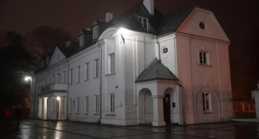 Biblioteka, Biała Podlaska atrakcji książką Bibliotek mieście - zdjęcie, fotografia