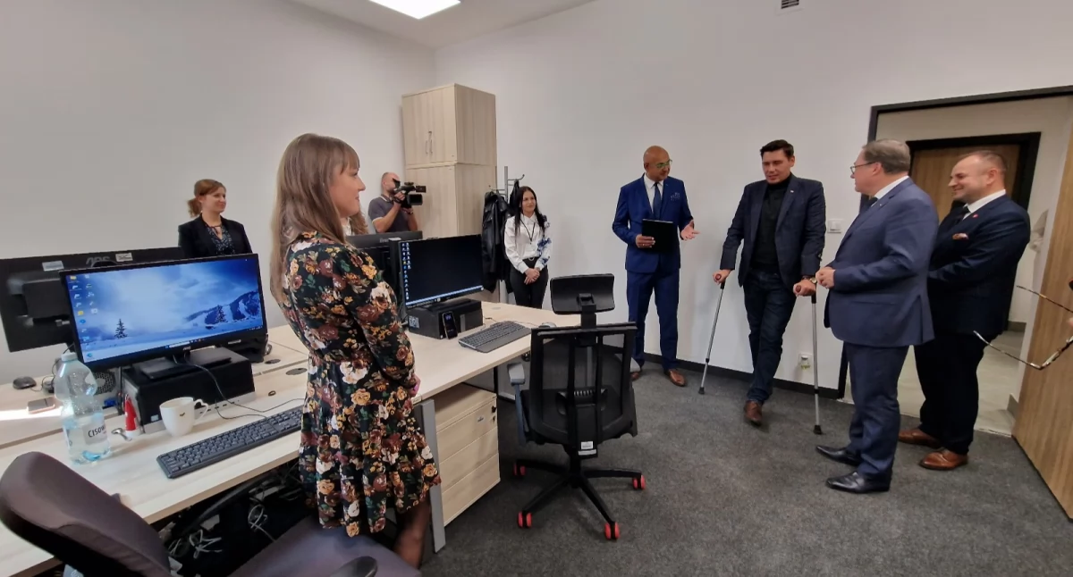 Inwestycje, Biała Podlaska Praca oddziale Głównego Inspektoratu Transportu Drogowego rozwija dynamicznie siedziba pracowników - zdjęcie, fotografia