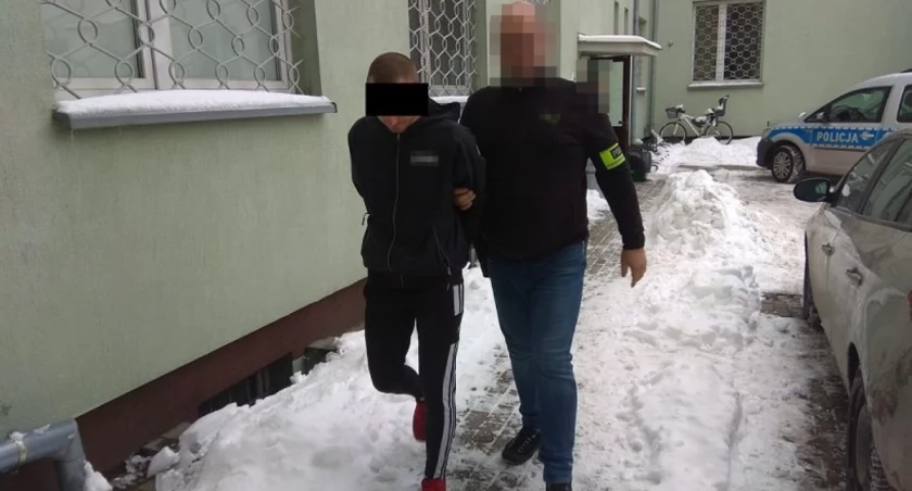 Komunikat policji, Biała Podlaska Wziął udział bójce Ranił nożem pokrzywdzonego - zdjęcie, fotografia