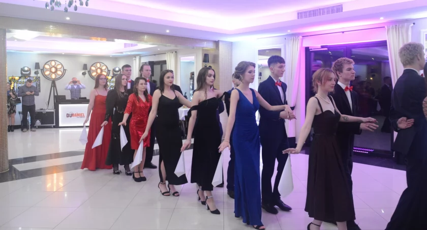 Studniówka 2024, Studniówka Zespołu Szkół Zawodowych Białej Podlaskiej - zdjęcie, fotografia