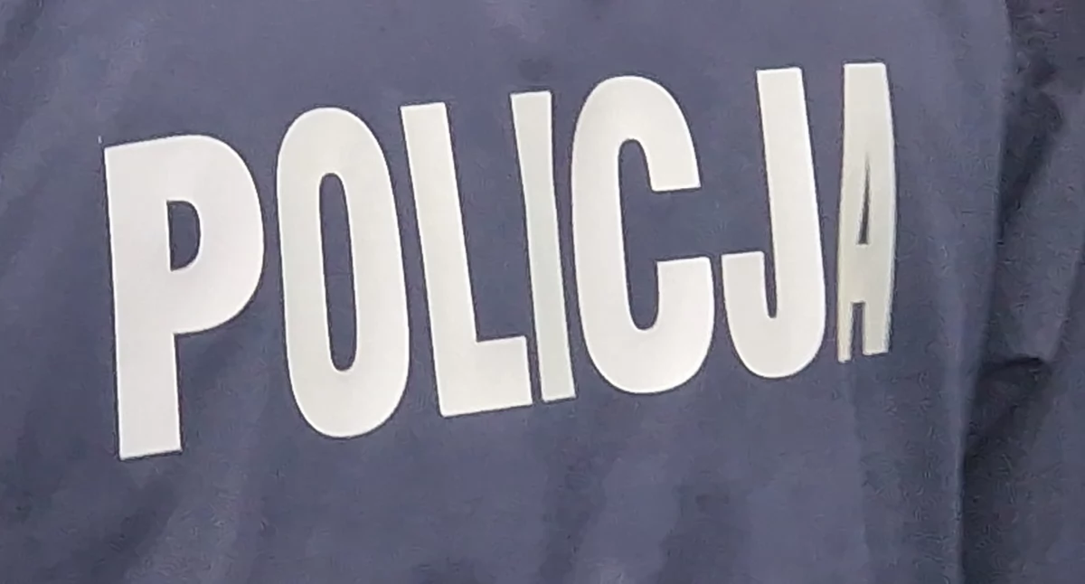 Oszustwo, Oszustwo inwestycji giełdowej kosztuje mężczyznę - zdjęcie, fotografia