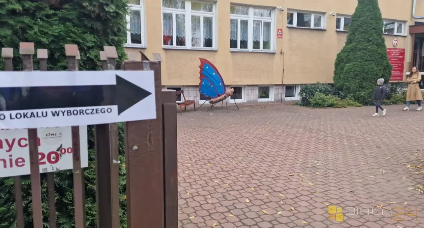 Urząd, WYBORY Cztery osoby powalczą fotel prezydenta Białej Podlaskiej Sprawdź kandyduje - zdjęcie, fotografia