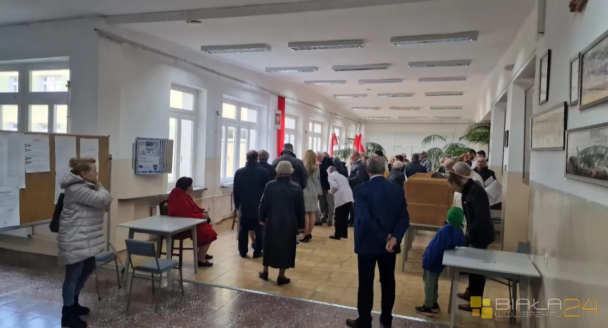 Radni, WYBORY dziewięciu okręgach wynik rozstrzygnięty Zobacz startuje gminy Łomazy - zdjęcie, fotografia