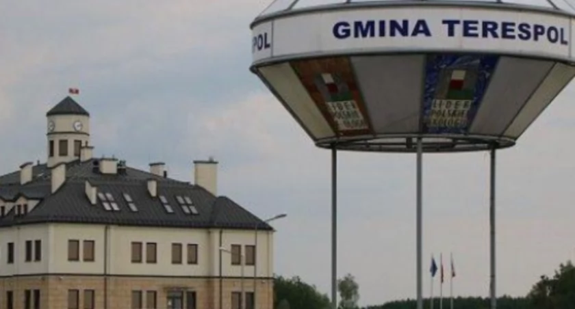 Urząd, WYBORY gminę Terespol powalczy trzech kandydatów wójta - zdjęcie, fotografia