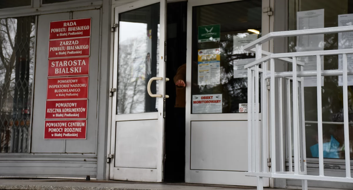 Radni, powiatu bialskiego nowym składzie Mieszkańcy wybrali swoich wybrańców - zdjęcie, fotografia