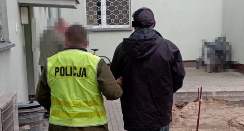 Kradzież, Ukradł fotopułapki Połoskach Mieszkaniec gminy Piszczac dostał zarzuty bezprawne pozyskanie myśliwskich trofeów - zdjęcie, fotografia