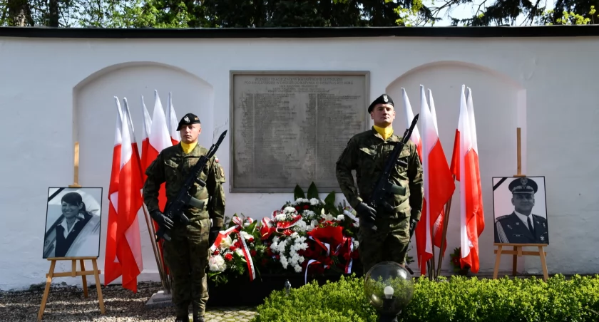 historia, Miasto Biała Podlaska pamięta ofiarach katastrofy Smoleńsku - zdjęcie, fotografia