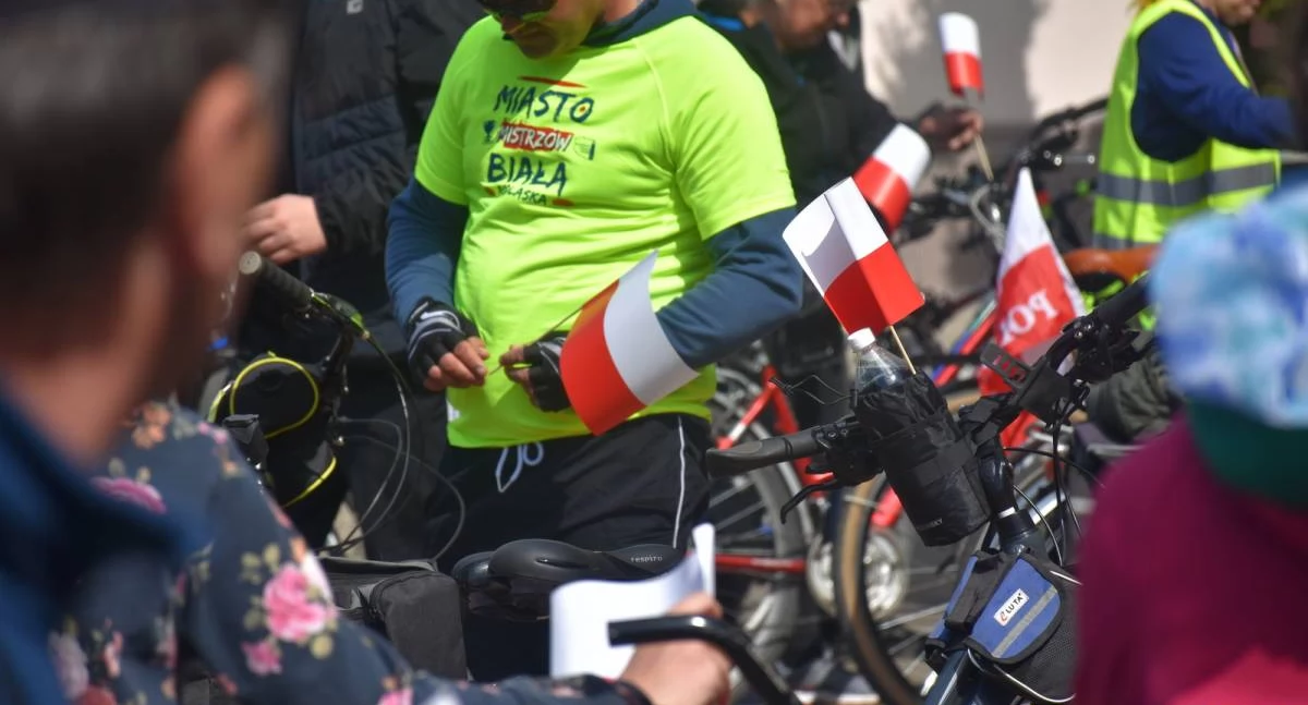 Moto, Zapisz ruszaj rowerem barwach biało czerwonych rowerowy Biała Podlaska - zdjęcie, fotografia