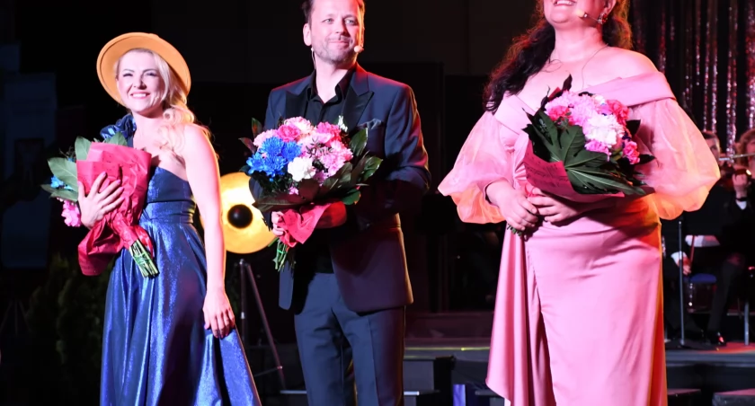 koncerty, Koncert Ninon uśmiechnij Relacja wyjątkowego wydarzenia muzycznego podczas Festiwalu Bogusława Kaczyńskiego Białej Podlaskiej - zdjęcie, fotografia