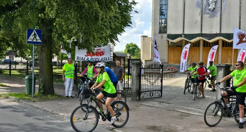 Rower, rowerowy Solidarność Pratulina Białej Podlaskiej rocznica mordu Jerzego Popiełuszki - zdjęcie, fotografia
