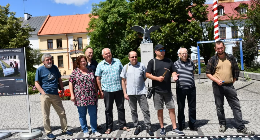 Fotografia, klatek instalacja przestrzenna Fotoklubu Podlaskiego Białej Podlaskiej - zdjęcie, fotografia