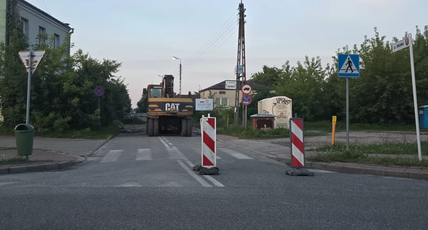 komunikacja, Rozpoczęła przebudowa Średniej Białej Podlaskiej Utrudnienia potrwają lutego - zdjęcie, fotografia