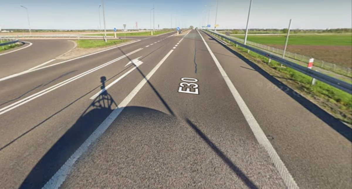 Urząd, Węzeł drogowy Międzyrzecu Podlaskim zablokowany Protest Komitetu Obrony Przewoźników Pracodawców Transportu - zdjęcie, fotografia