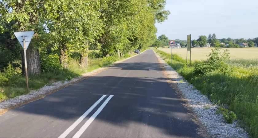 Inwestycje, Zakończenie remontu Drogi Gminnej Klonownicy Małej sukces inwestycyjny Gminy Janów Podlaski - zdjęcie, fotografia
