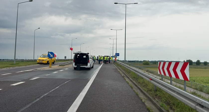 komunikacja, Przewoźnicy domagają zmian wydarzyło podczas protestu Międzyrzecu Podlaskim jakie były postulaty Organizatorów - zdjęcie, fotografia