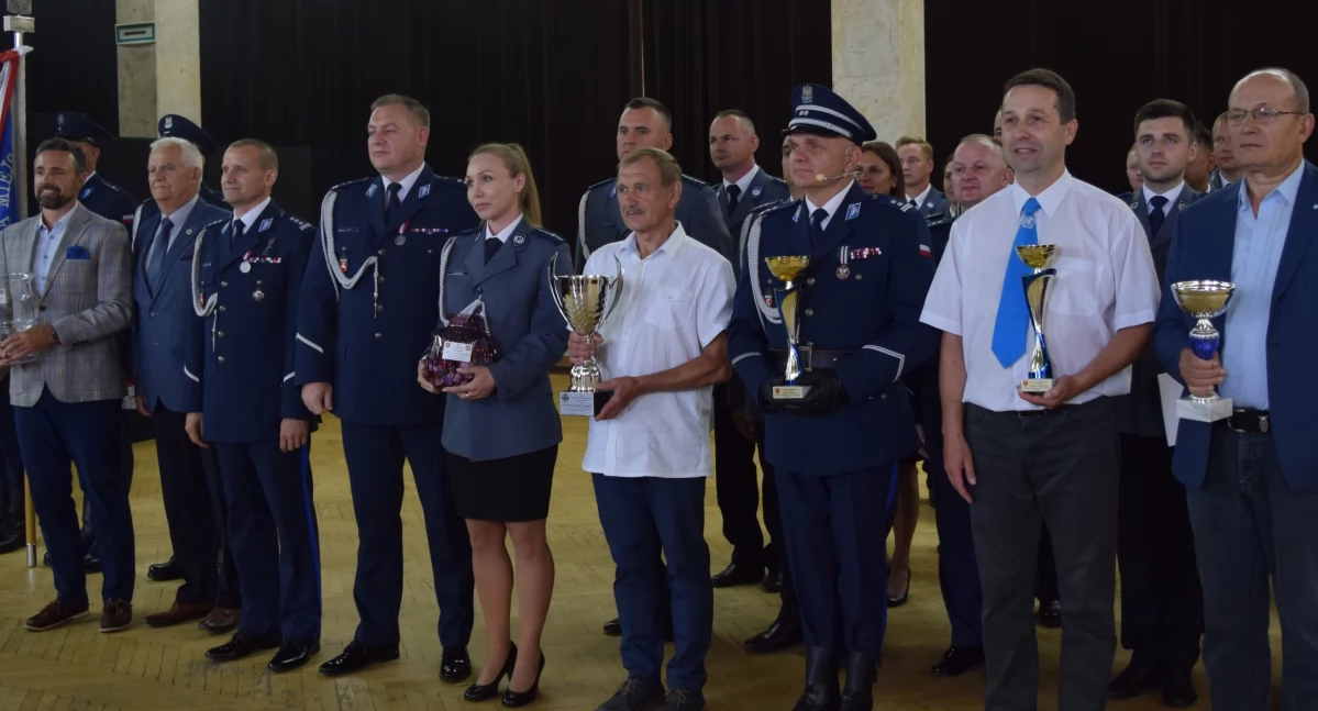 Ogólna, rocznica powstania policji uroczyste obchody Starostwie Powiatowym Białej Podlaskiej Łącznie awansowało policjantów - zdjęcie, fotografia