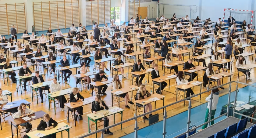 edukacja, Sukcesy maturzystów Białej Podlaskiej Liceum Ogólnokształcące Kraszewskiego prowadzeniu wśród bialskich szkół Sprawdź wypadły szkoły jakie perspektywy przyszłość - zdjęcie, fotografia
