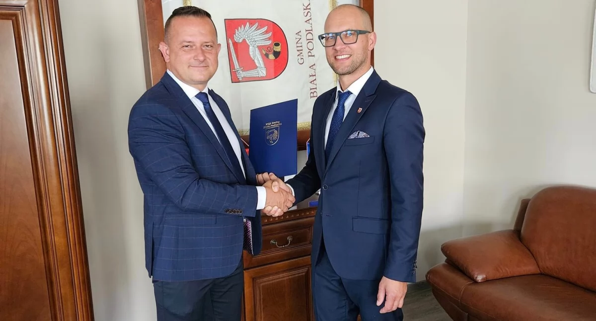 Urząd, Sekretarz Gminy Biała Podlaska obejmuje stanowisko Mariusz Trzeciak - zdjęcie, fotografia