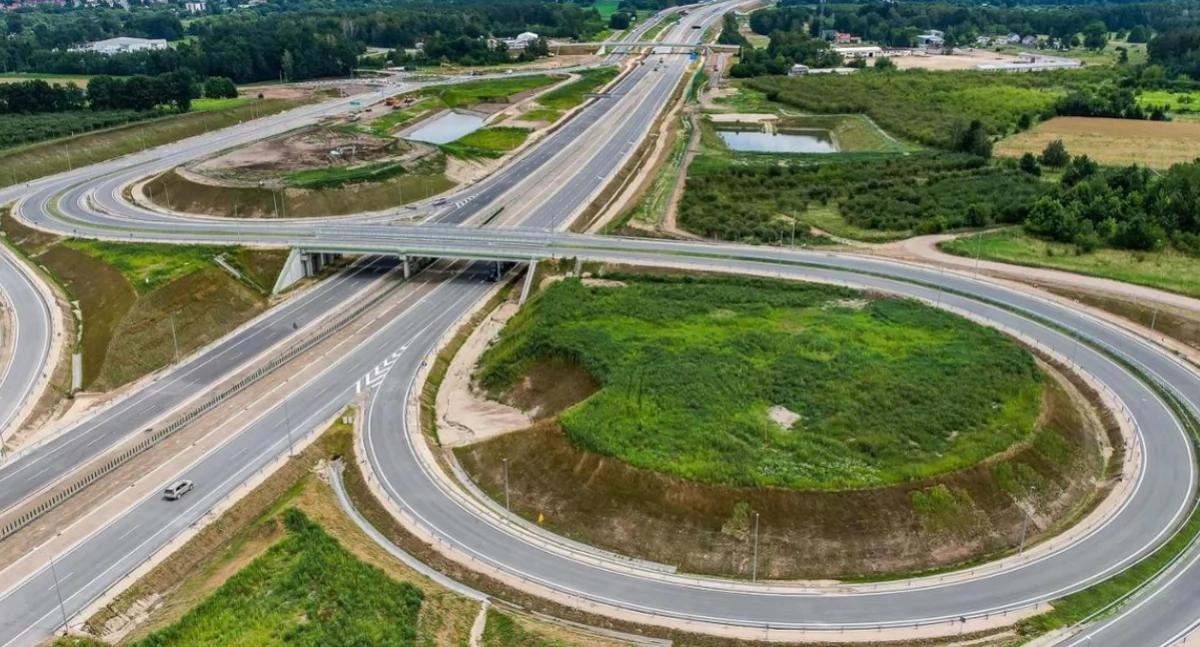 Inwestycje, Autostrada coraz bliżej Białej Podlaskiej Kolejny odcinek otwarty kierowców - zdjęcie, fotografia