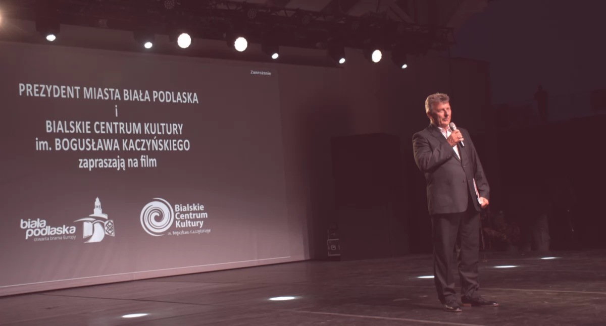 kino, Festiwal Bogusława Kaczyńskiego Białej Podlaskiej pokaz kinowy spektaklu operowego Cyganeria - zdjęcie, fotografia