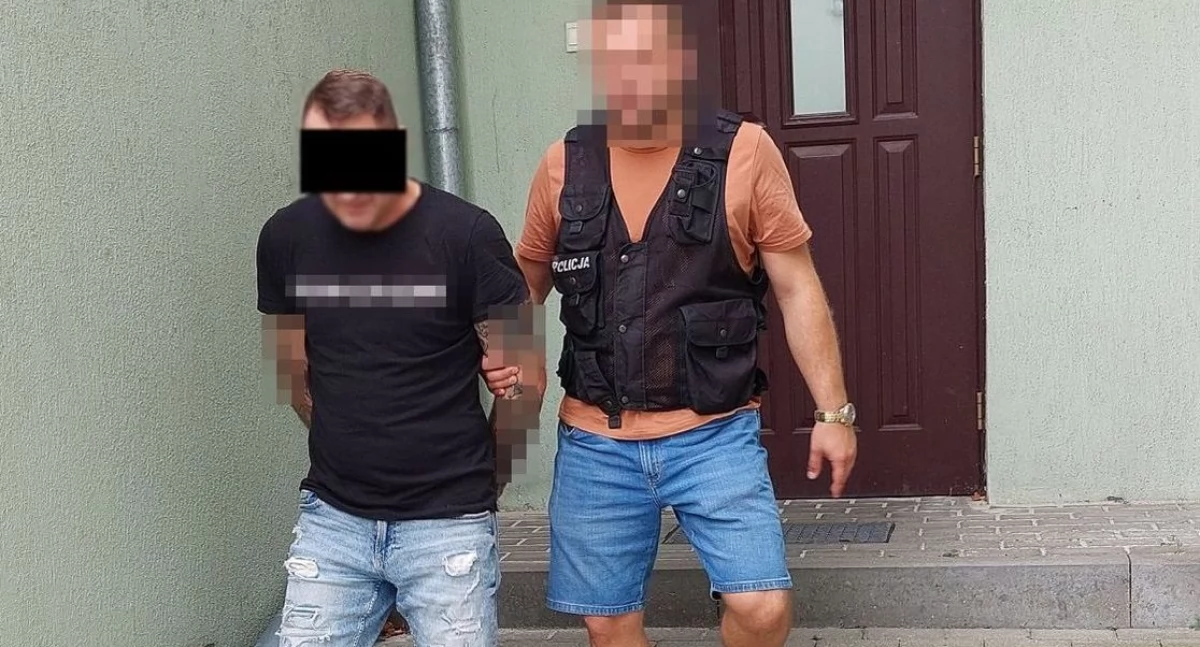 Kradzież, Szybka reakcja policji Aresztowanie złodziei samochodów - zdjęcie, fotografia