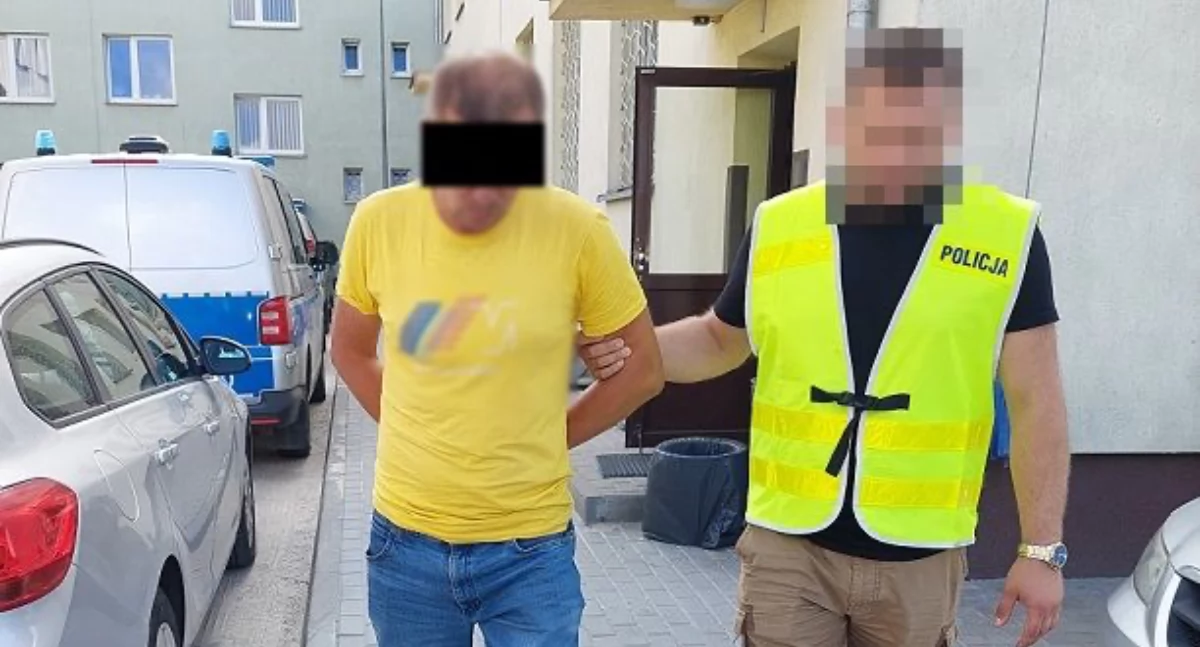 Komunikat policji, Dziupla samochodowa rozbita! Nawet kratkami może spędzić letni mieszkaniec Międzyrzeca Podlaskiego - zdjęcie, fotografia