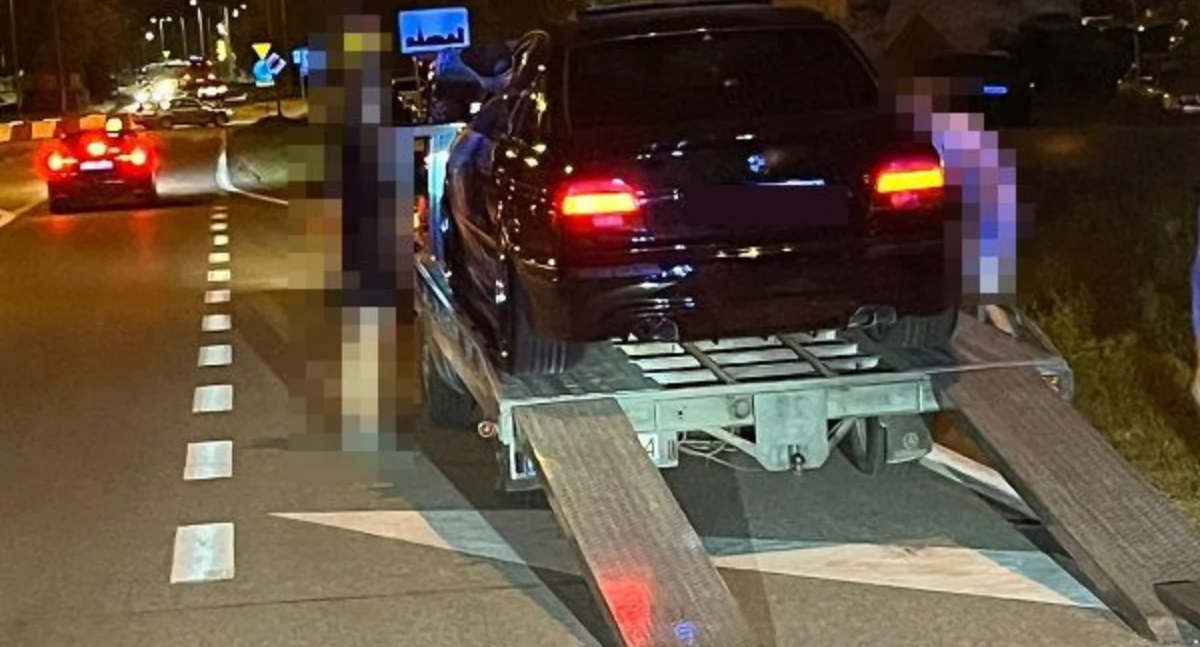 Prędkość, Policjanci ujawnili wykroczenia zatrzymali dowodów rejestracyjnych Działania kontrolne Agresji Drift - zdjęcie, fotografia