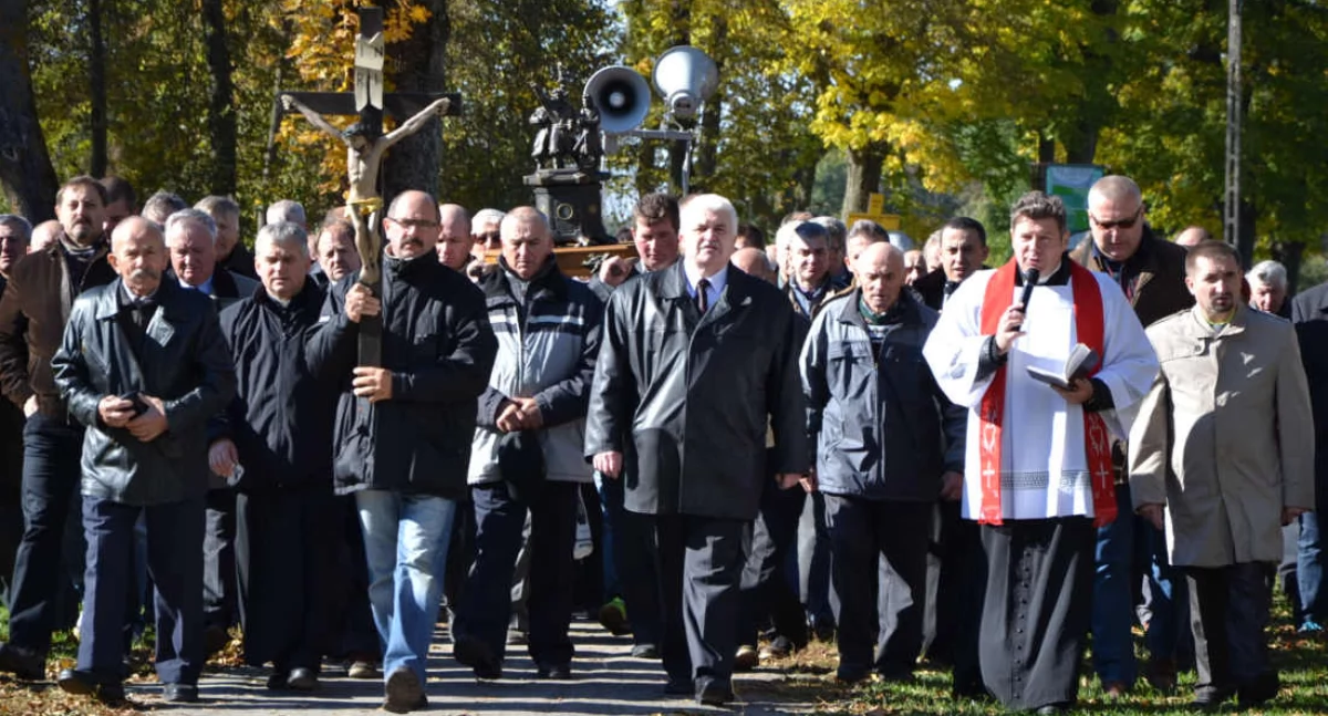 kościół, Diecezjalna Pielgrzymka Pratulina Duchowa wyprawa ojców synów wnuków ślad wiarą tradycją - zdjęcie, fotografia