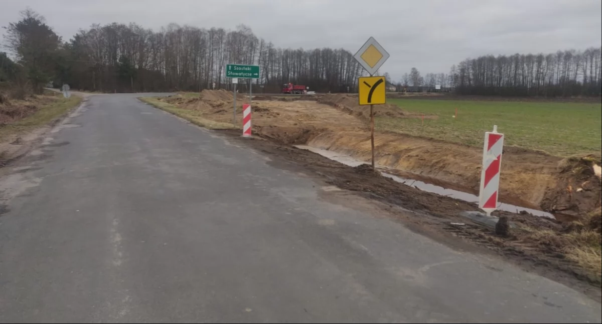 komunikacja, Gmina Tuczna Ważna informacja dodatkowym zamknięciu drogi odcinku kościoła cmentarza - zdjęcie, fotografia