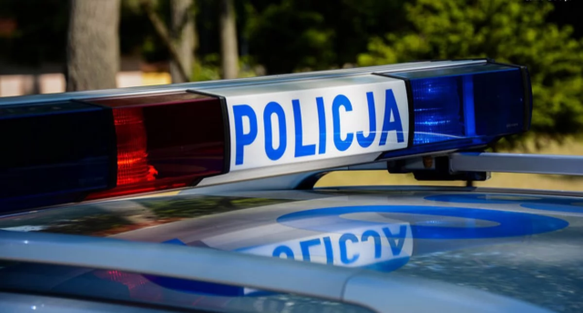 Oszustwo, Mężczyzna stracił przez fałszywego pracownika banku ostrzeżenie przed oszustwami! - zdjęcie, fotografia