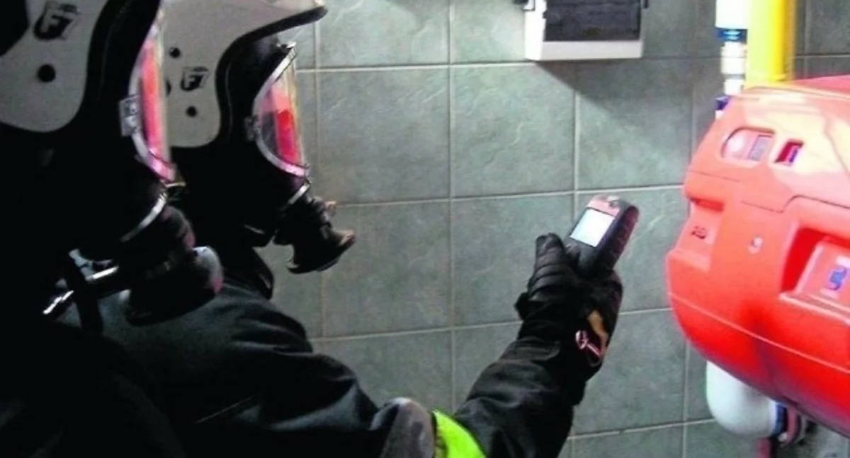 Komunikat policji, Rozpoczął sezon grzewczy chronić siebie swoich bliskich przed “cichym zabójcą” Policjanci ostrzegają przed czadem - zdjęcie, fotografia