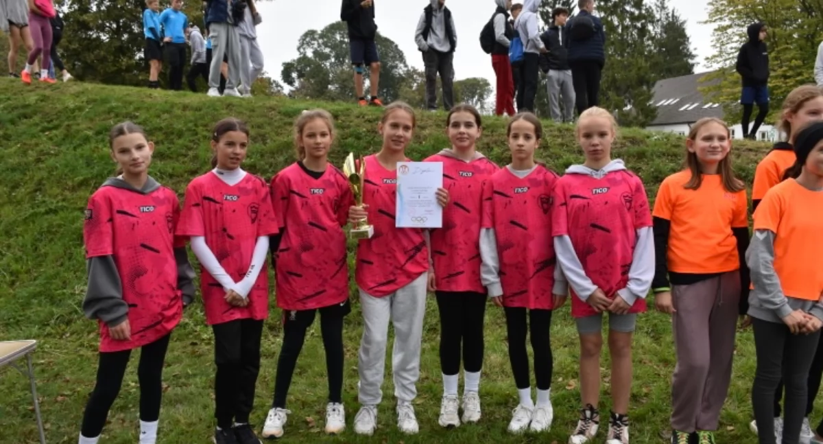 Lekkoatletyka , Finał Sztafetowych Biegów Przełajowych Białej Podlaskiej wyniki awanse - zdjęcie, fotografia