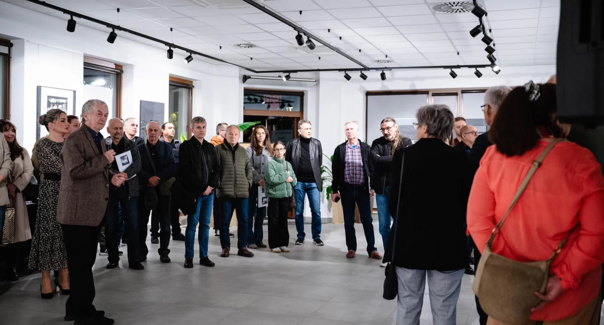 wystawy, Wernisaż wystawy Piotra Perczyńskiego Bialskiej Galerii Fotografii Autografy pejzaże - zdjęcie, fotografia