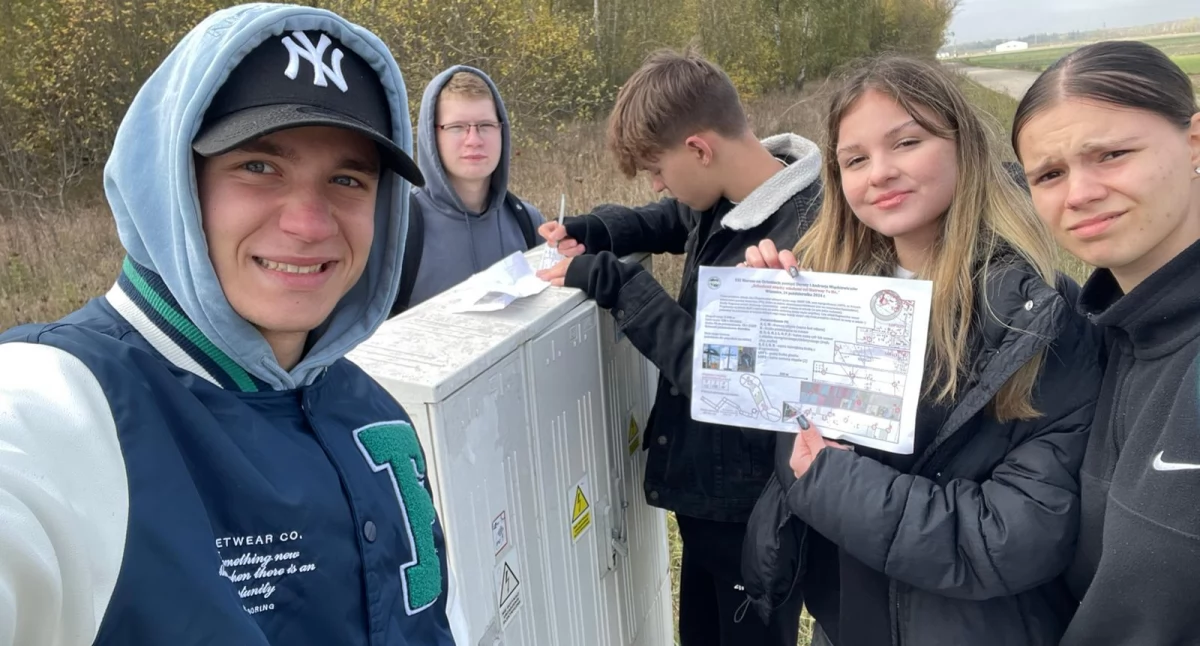 turystyka, Kompas przygoda ponad uczestników Marszów Orientację Wisznicach uczciło pamięć pionierów turystyki - zdjęcie, fotografia