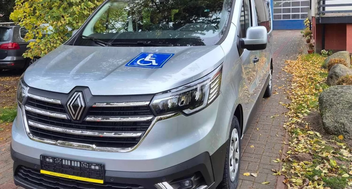 Inwestycje, Gmina Piszczac inwestuje integrację dostosowany Renault Trafic osób niepełnosprawnych dzięki dofinansowaniu PEFRON - zdjęcie, fotografia
