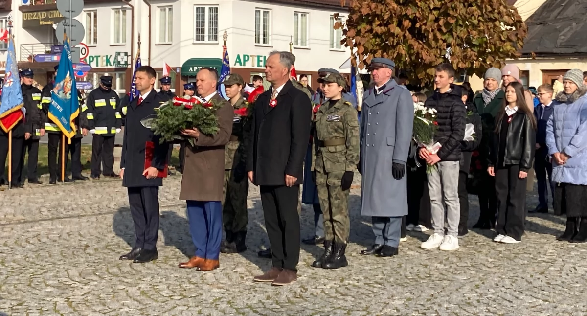 historia, Wisznice barwach patriotyzmu Relacja uroczystości Święta Niepodległości - zdjęcie, fotografia