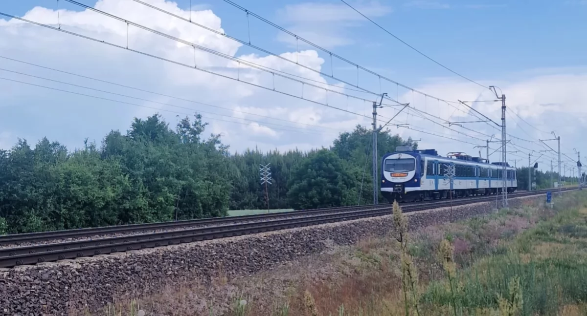 wypadki, Wypadek dworcu kolejowym Białej Podlaskiej Pijany rowerzysta potrącony przez ruszający pociąg - zdjęcie, fotografia