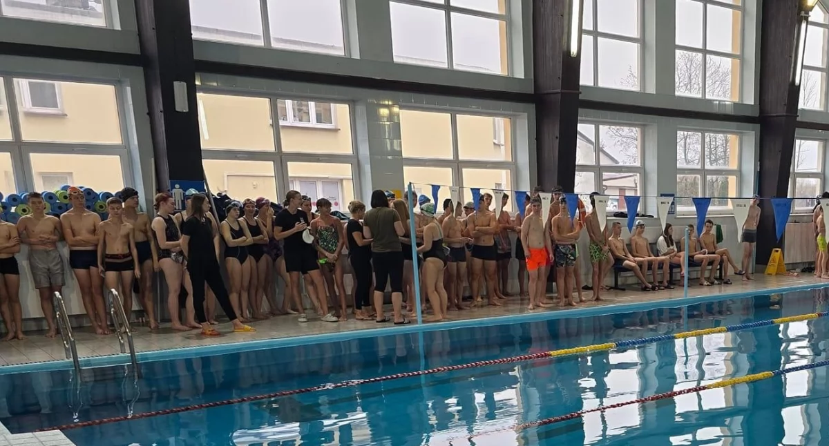 Lekkoatletyka , Igrzyska Młodzieży Szkolnej Pływaniu Białej Podlaskiej Sukcesy młodych pływaków - zdjęcie, fotografia