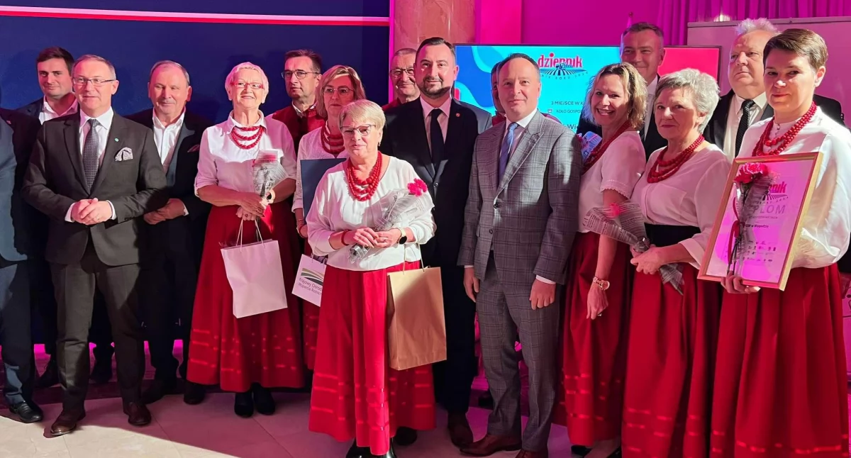 konkurs, Wygoda wyróżnione konkursie „Rolnik 2024” Mieszkanki Wygody podium - zdjęcie, fotografia