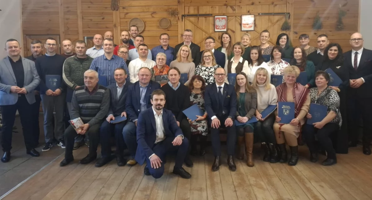 ludzie, liderzy rzecz lokalnej społeczności gminy Biała Podlaska podziękowania gratulacje sołtysów - zdjęcie, fotografia