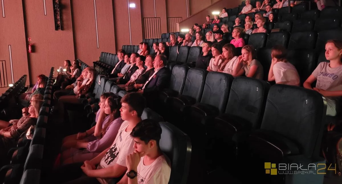 kino, Styczeń Kinie „Sława” premiery filmowe emocje początek Międzyrzecu Podlaskim - zdjęcie, fotografia
