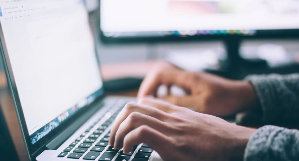 Oszustwo, Cyberprzestępcy śpią złotych straciła latka która chciała zainwestować amerykańskiej giełdzie - zdjęcie, fotografia