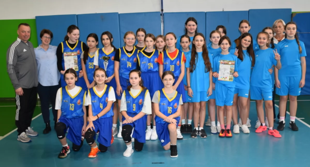 Koszykówka, Szkoła Podstawowa Konstantynowie triumfuje Finale Powiatu Bialskiego Koszykówce Dziewcząt - zdjęcie, fotografia
