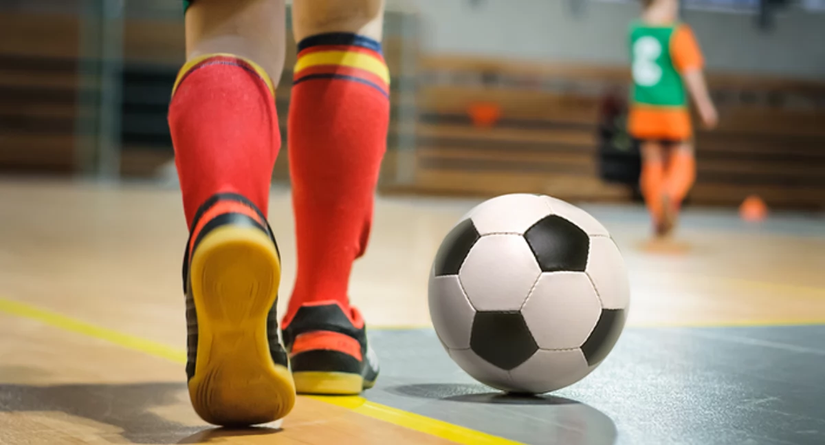 Piłka nożna, Ferie sportowo bezpłatne treningi piłki nożnej Sworach Ciciborze Dużym Sławacinku Starym Woskrzenicach Dużych - zdjęcie, fotografia