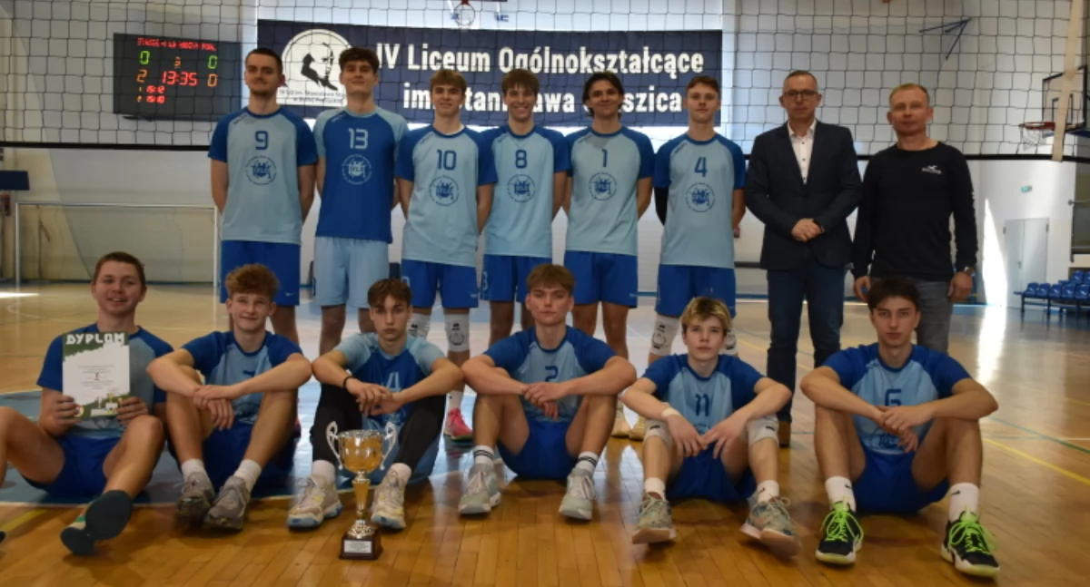 Siatkówka, „Staszic” triumfuje półfinale wojewódzkim Licealiady siatkówce chłopców - zdjęcie, fotografia