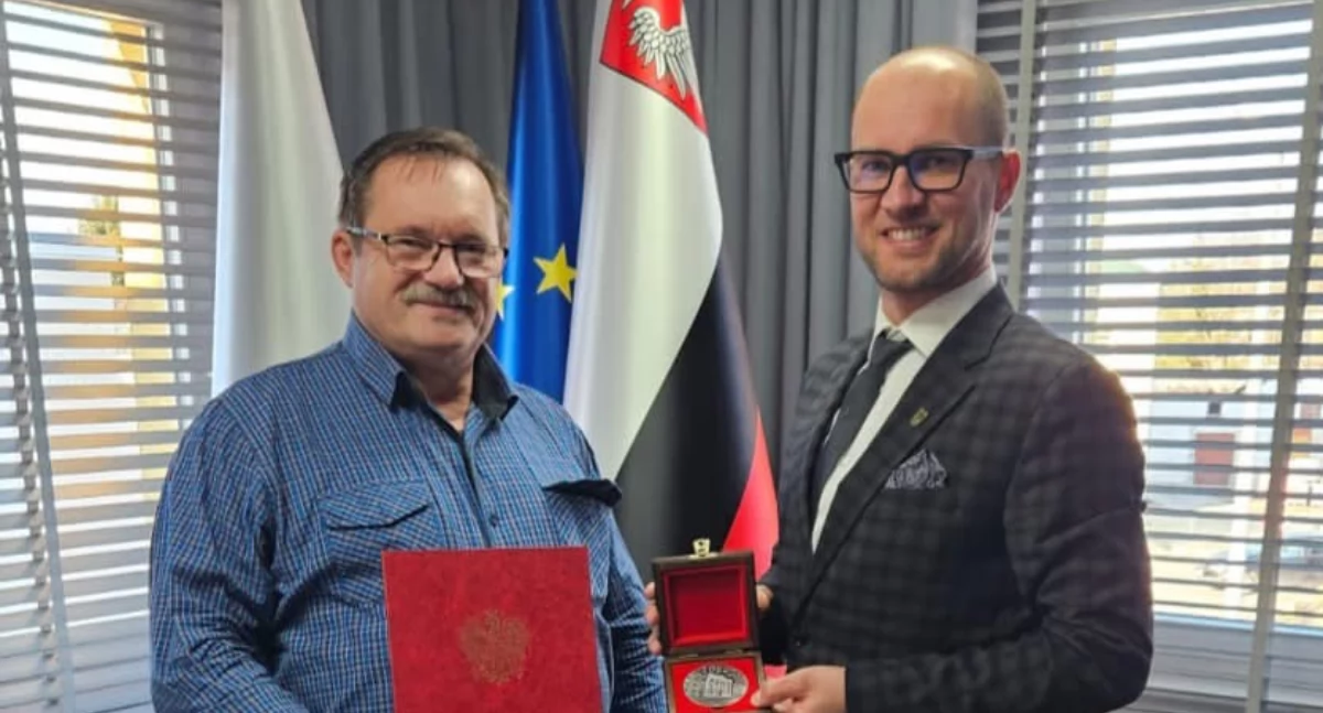 ludzie, Sołtys Wólki Plebańskiej uhonorowany Dyplomem Wojewody Lubelskiego - zdjęcie, fotografia