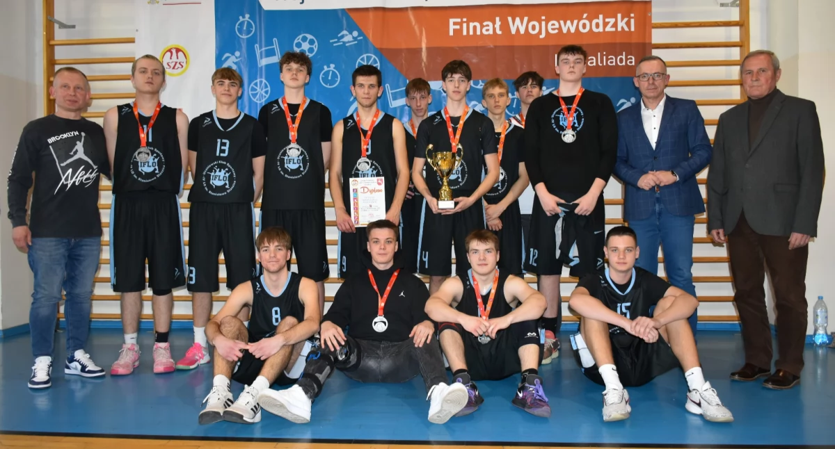 Koszykówka, Koszykówka chłopców Wojewódzki finał licealiady Bialski Staszic wicemistrzem lubelskiego - zdjęcie, fotografia