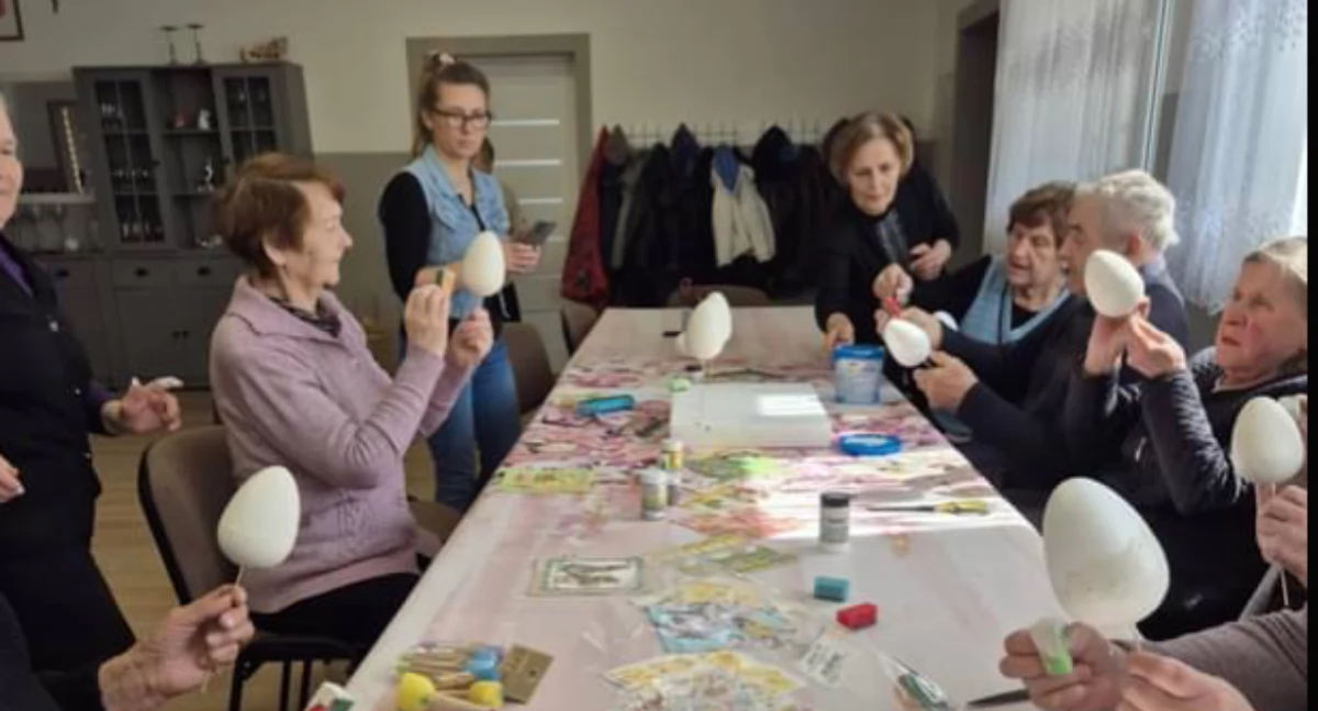 warsztaty, Kolorowe pisanki uśmiechy twórcza energia wielkanocne warsztaty Międzylesiu - zdjęcie, fotografia