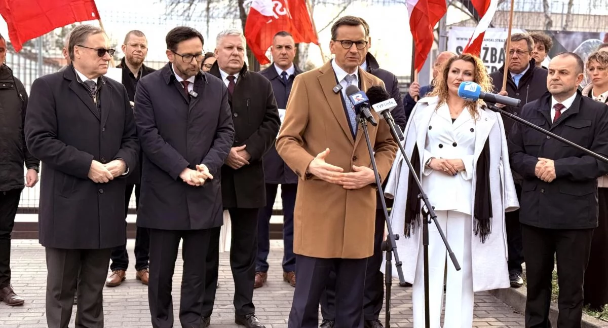 polityka, Nielegalna migracja bezpieczeństwo polityka graniczna centrum uwagi Konferencja prasowa udziałem byłego premiera Mateusza Morawieckiego Białej Podlaskiej - zdjęcie, fotografia